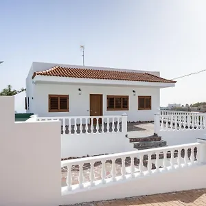 Lightbooking Arali - Lujo Renovado En Tenerife Villa